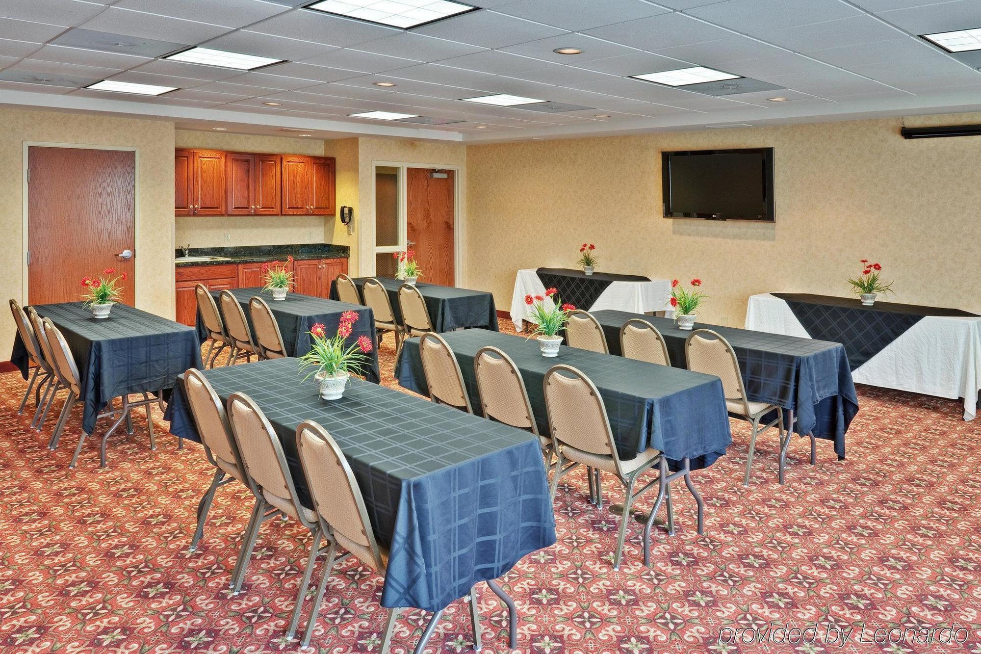 Holiday Inn Express & Suites Sparta Facilități foto
